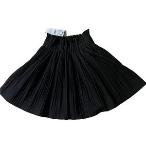 ZARA New with tags pleaded black skort elastic waist Sz XS